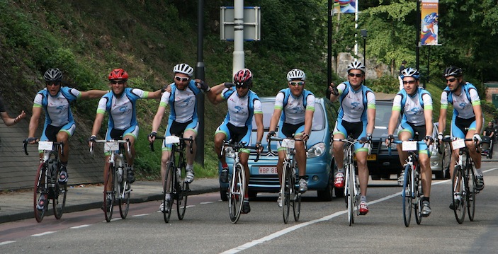 Strict Cycling Team in actie
